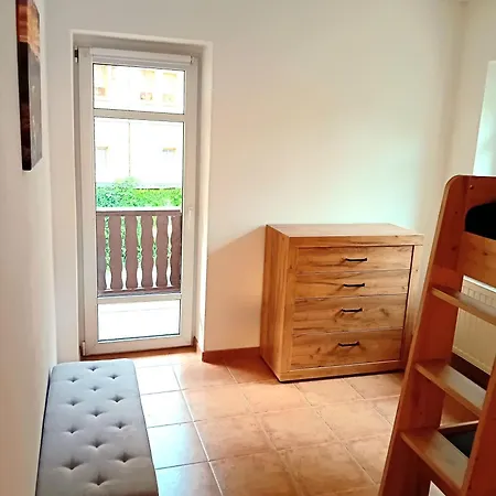 Seyfarthrooms - Zum Dorfladen - Zentrale Lage Mit Direkter Anbindung An Wanderwegenetz, Moderne Inneneinrichtung 아파트 쿠로르트라텐